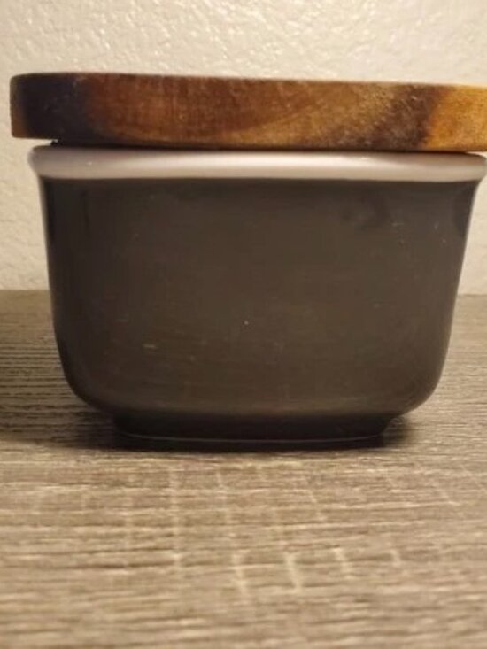 Dark Gray Ceramic Butter Dish Natural Acacia Wood Lid Silicone Seal EUC - Picture 5 of 7